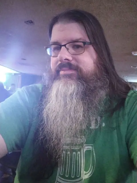 Lonelywritergeek on OnlyFans