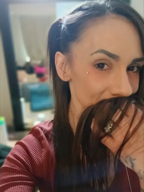 Lavinia OnlyFans profile