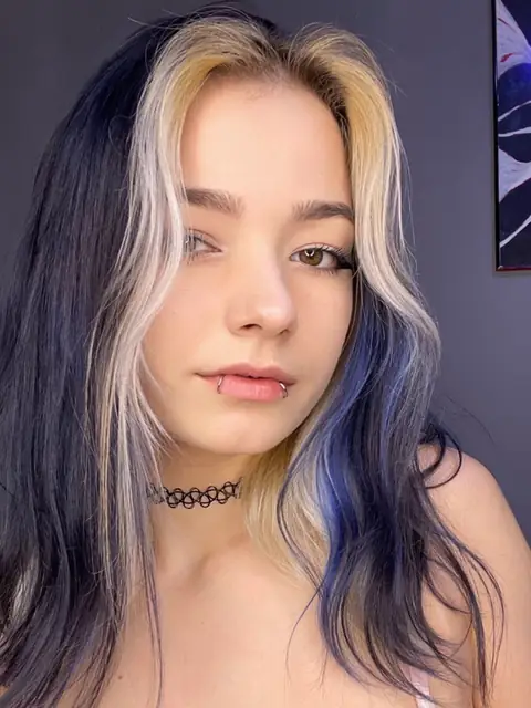 Alisa Dragan uncensored on OnlyFans