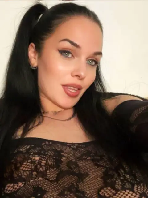 Luna Blue on OnlyFans