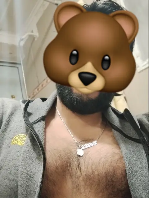 Un pato en una silla on OnlyFans