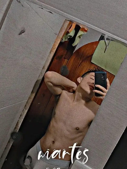 Julian Neira on OnlyFans