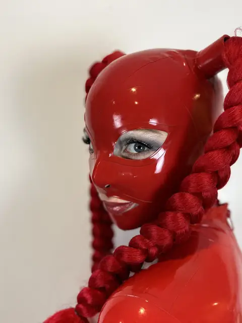 Rubberlilou Free OF on OnlyFans