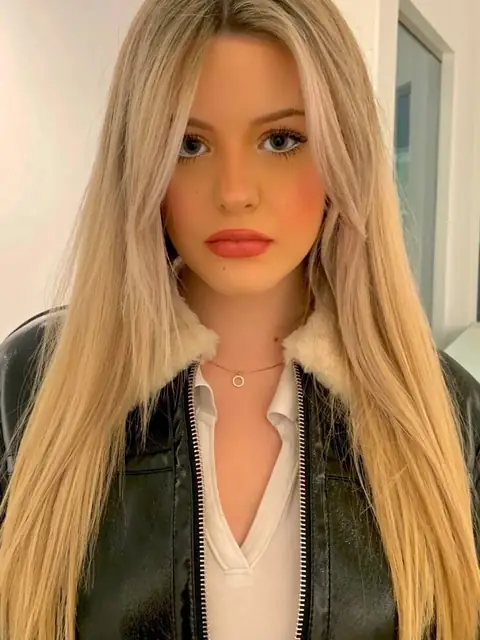 Emma on OnlyFans