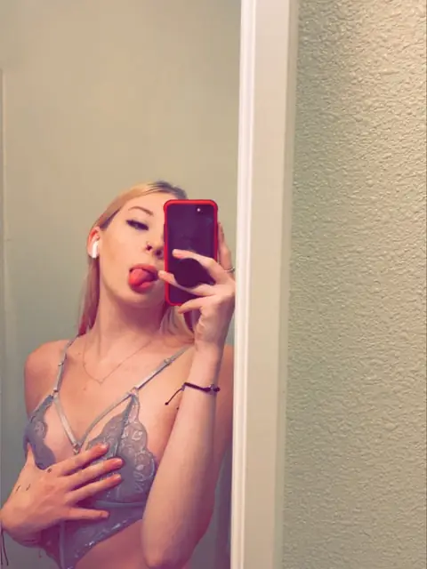 bella on OnlyFans