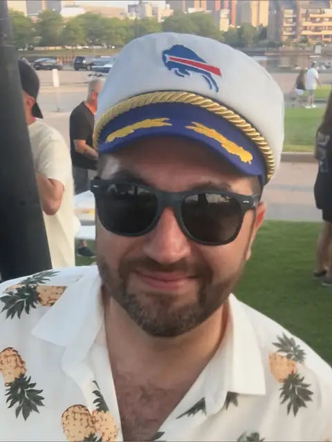 CallmeCaptain on OnlyFans