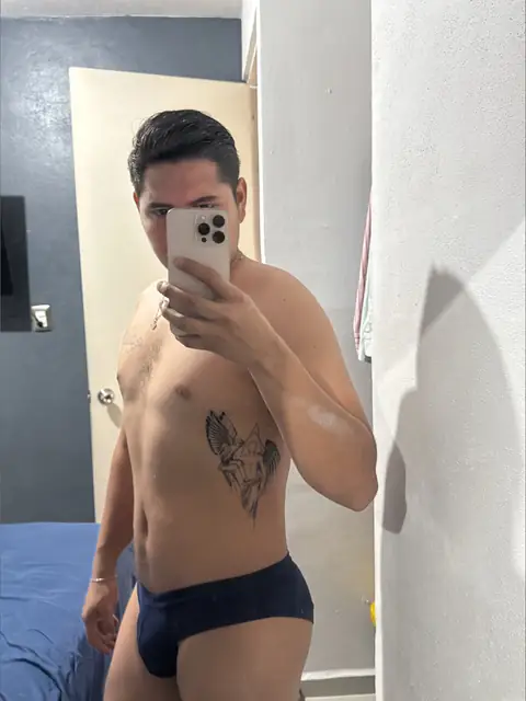 C sar Cruz | Latino Hot on OnlyFans