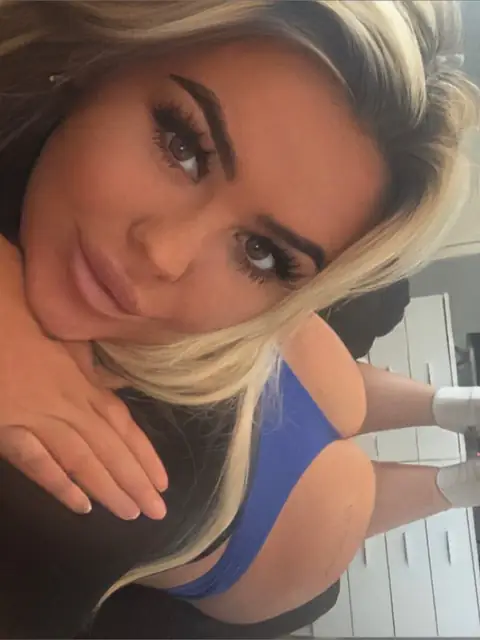 Thatgirlrightthere on OnlyFans