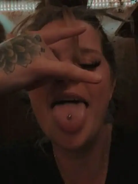Viixy OnlyFans profile
