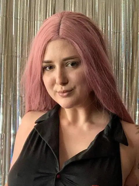 Sakura OnlyFans profile