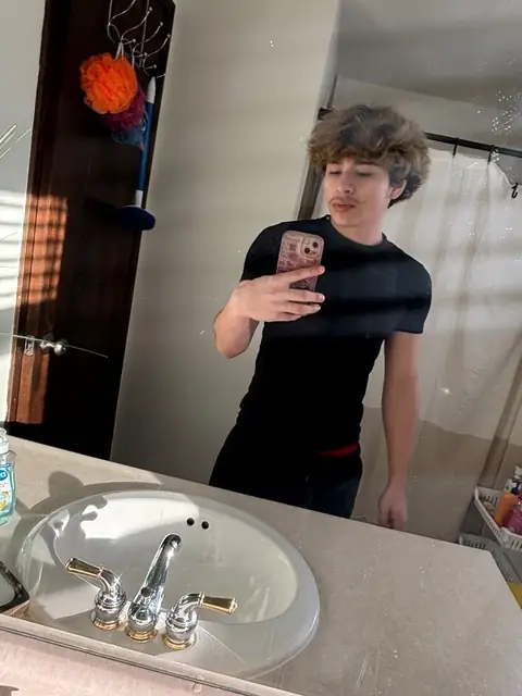 Lee on OnlyFans