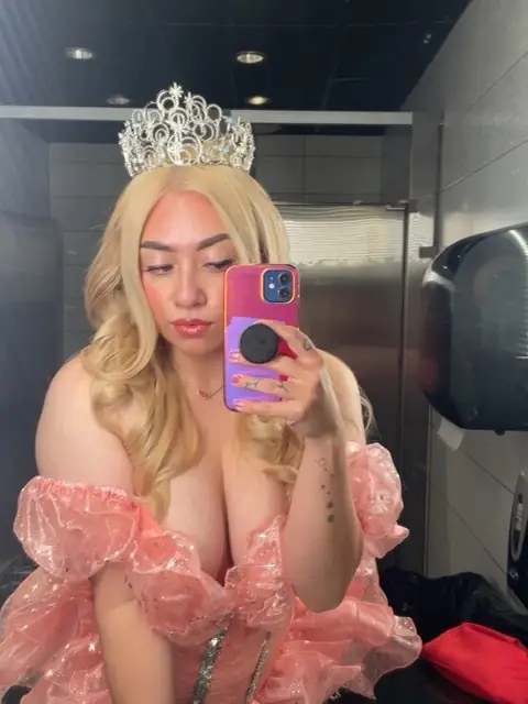 mimi amor OnlyFans profile
