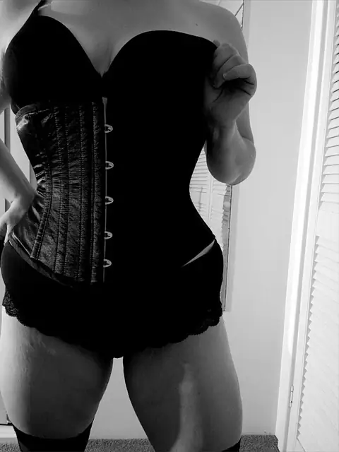 MummaNextDoor on OnlyFans
