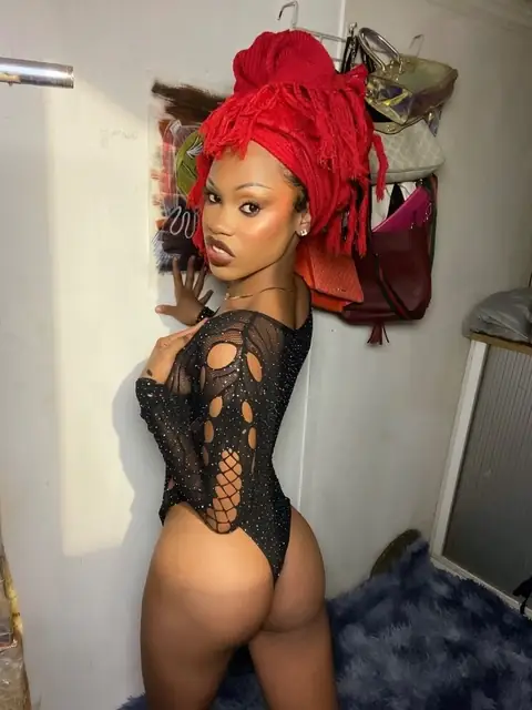 PHILLYBARBIE on OnlyFans