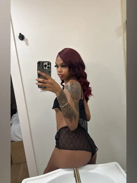 Skynamii OnlyFans profile