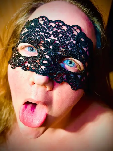 Ukboredwife on OnlyFans