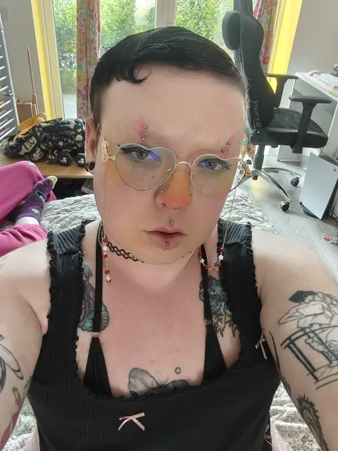 R on OnlyFans
