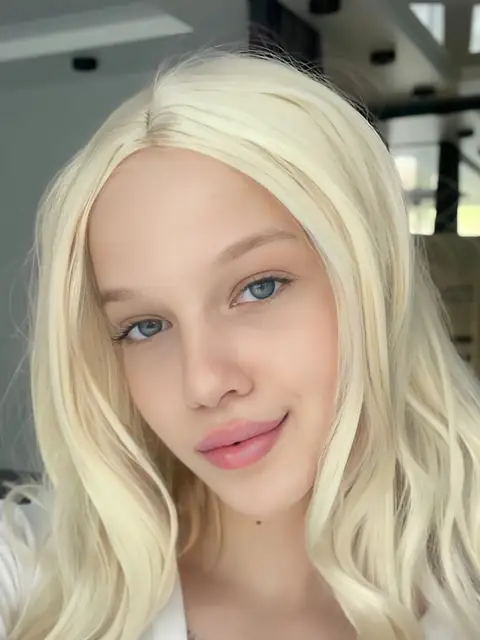 Li OnlyFans profile